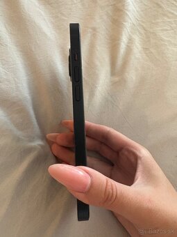 iPhone 13 Čierny 128GB - 3