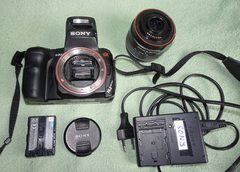 Predám dig. zrkadlovku SONY ALPHA A200 - komplet - 3