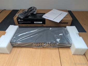 16-portový Gigabitový switch TP-Link TL-SG1016 (do racku) - 3