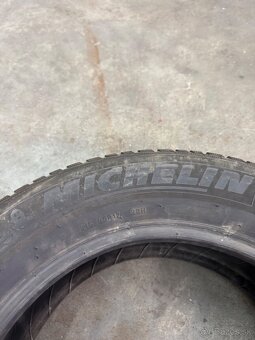 Michelin alpine 5 215/65 R17 - 3