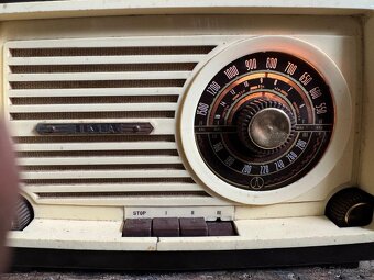 Retro elektronkové bakelitové rádio Soatina 315A - 3