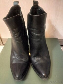 Predám dámske čižmičky Gino Rossi - 3
