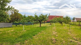 Slnečná záhrada vo Vinici s možnosťou výstavby RD - 3