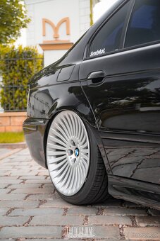 Bmw e39 sedan - 3