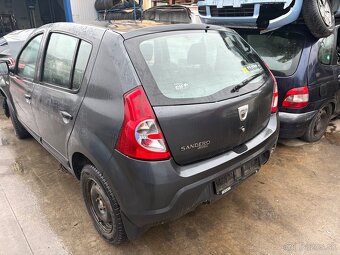 Rozpredam Daciu Sandero 1,4b 2010 - 3