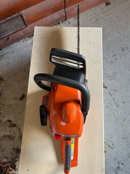 Husqvarna 440 motorová píla - 3