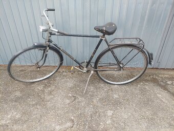 stary retro bicykel - 3
