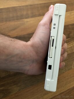 Nintendo DSI takmer nepoužívané + R4 karta + 32 gb sd karta - 3
