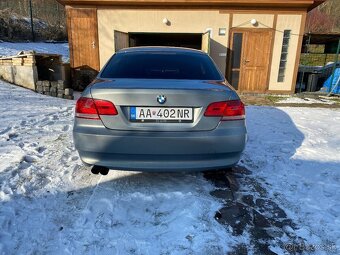 Predám BMW e92 330i - 3