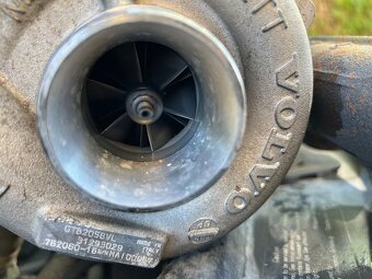 Turbo Volvo xc60 D5 AWD 2009 - 3