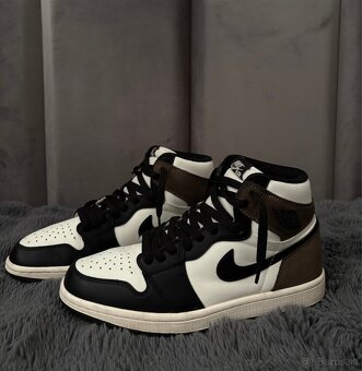 Jordan 1 Mocha - 3