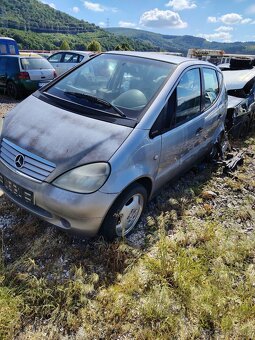 Mercedes A - 3