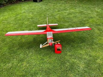 RC model VALIANT 10, pripravený na lietanie - 3