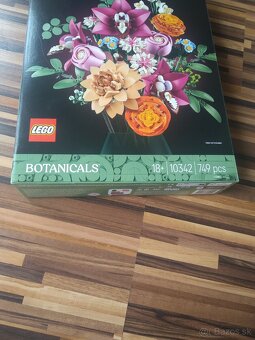 Lego Botanicals 10342  18+ cena 45€ - 3