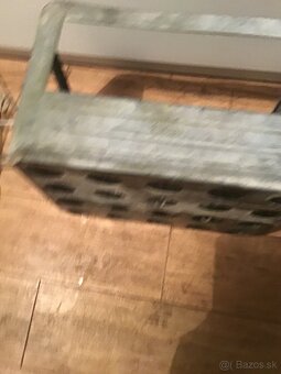 STARá KOVOVá PREPRAVKA NA MLIEKOVé FLAšE - 3