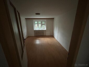 starší rodinný dom na prenájom - 3