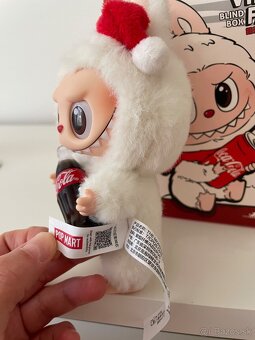 Original Coca Cola labubu objednany priamo z Popmart - 3