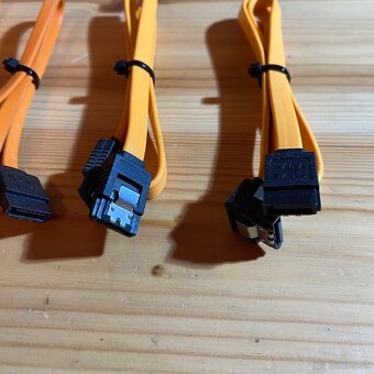 Predám – SATA dátové káble – rôzne typy (kusovky) - 3