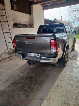 Toyota Hilux - 3