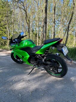 Kawasaki ninja 250R - 3