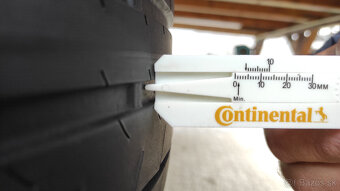 Predám 4ks DUNLOP SPORT MAXX Letné pneu 235/45 R18 94Y - 3