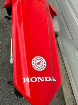 Honda CRF 250 2024 Edícia Carbon - 3