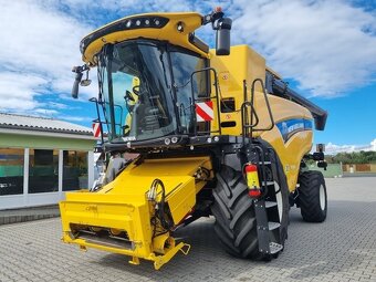 Kombajn NEW HOLLAND CX 8.70 - 3