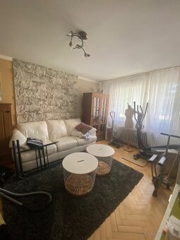 NEPREHLIADNITE dvojizbový byt v Trenčianských Tepliciach - 3