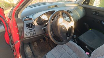 Suzuki Swift - 3