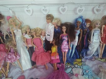 Domček pre Barbie s karavanom a doplnkami - 3