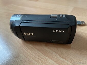 SONY HDR-CX240E - 3