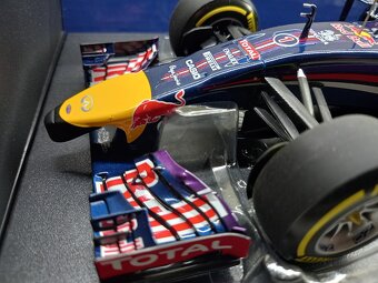 F1 INFINITI RED BULL RB10 2014 VETTEL MINICHAMPS 1:18 - 3