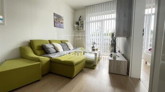 2 izbový byt, 29m2 + vlastne parkovacie miesto, Radvaň -... - 3