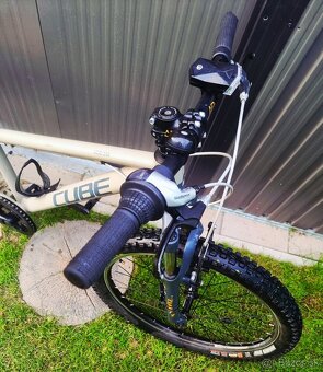 Cube Acid 240 velkosti 24" - 3