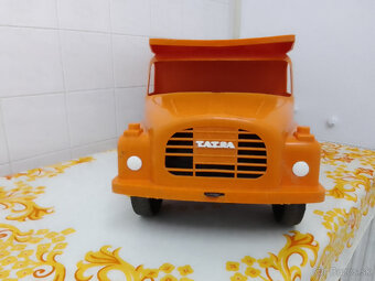 RETRO Auto Tatra 138 - 3