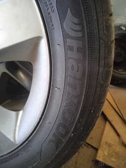 Predám elektróny  kolesá 205/55R16 letná - 3