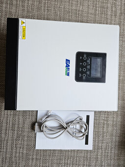 FVE Menič EASUN ISOLAR SMH 3KW 24/230 V - 3