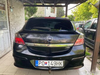 Opel astra H cupe - 3