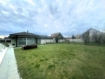 Stavebný pozemok 600m2 so všetkými sieťami - 3