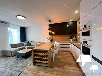 3-izb moderný, kompletne zariadený byt s terasou a parkovací - 3