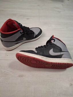 Air jordan 1 mid - 3