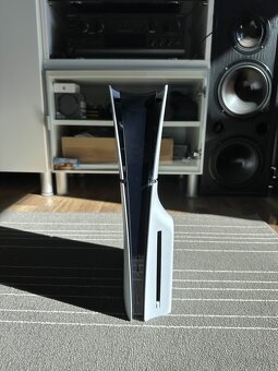 Playstation 5 Slim 1 TB + 2 Ovládače + Stojan - 3