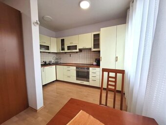 PRENÁJOM: 1 IZBOVÝ BYT 40M2 FRANCÚZSKY BALKÓN, CENTRUM, SVIT - 3