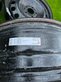Plechove disky Ford R16 - 3