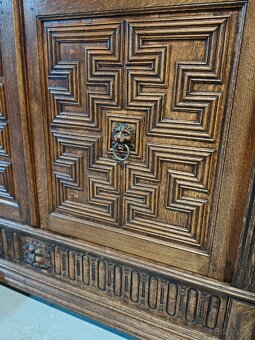 Vitrína / Knižnica - 3