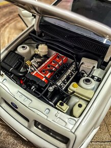 Ford Sierra Cosworth 1:18 AutoArt - 3