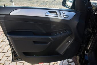 Mercedes -Benz GLE 250d SUV - 3