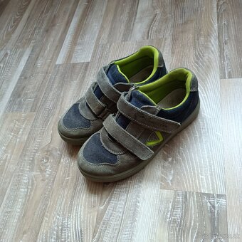 Predám originál zn. botasky Puma č. 38 + druhé botas č. 36 - 3