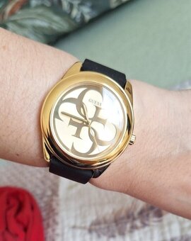 Guess - 3