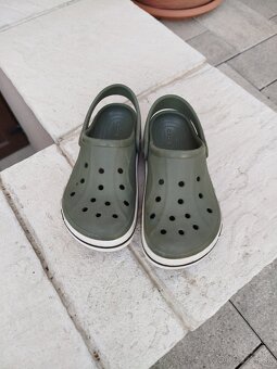 Crocs - 3